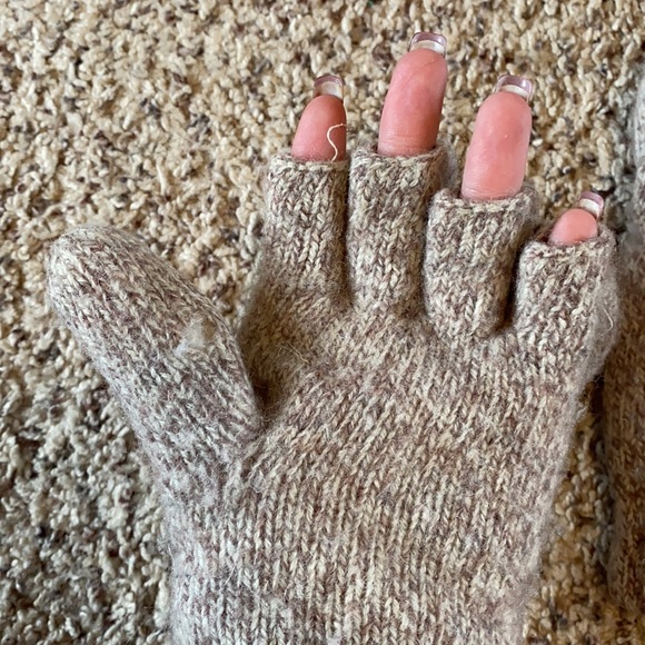 Thinsate Insulation Mittens/Gloves - Picture 2 of 4